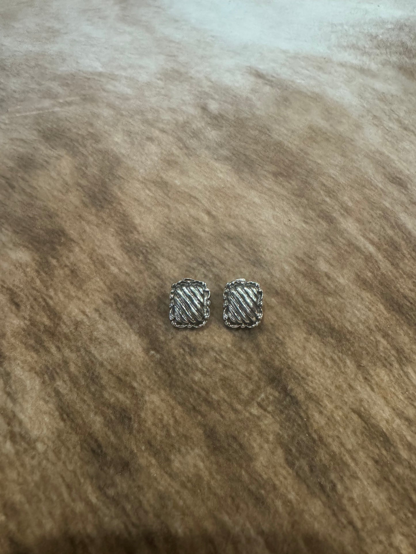 Sterling Silver Scalloped Bubble Border Studs