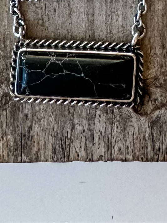 Semi Stone Bar Necklace/Black