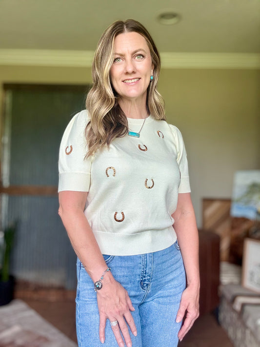 Cream Horseshoe Top W/Puff Sleeve