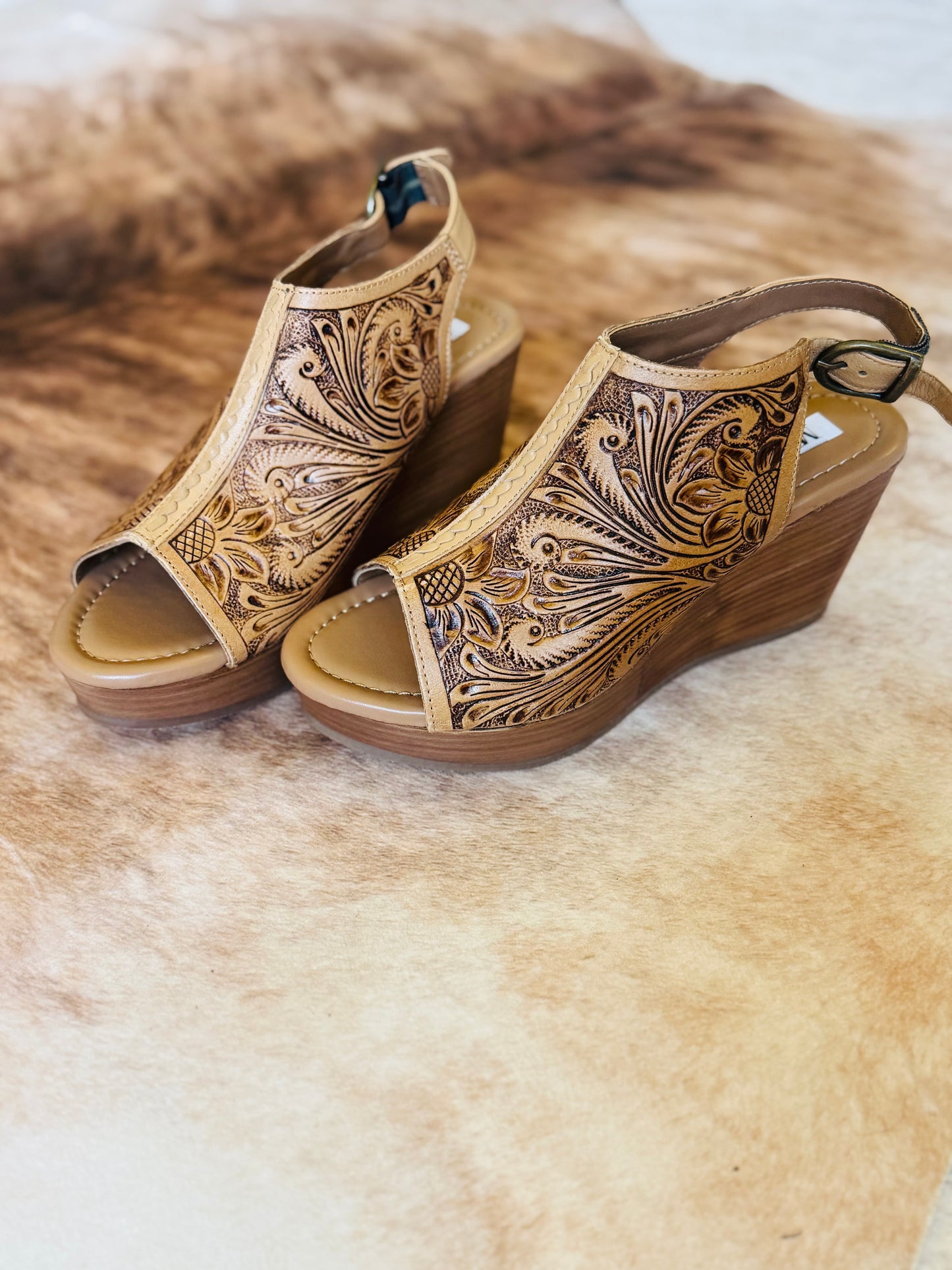 Mila's Trail Sandals